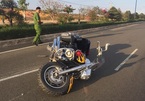 Tay lái mô tô Sài Gòn tông xe vào dải phân cách thiệt mạng