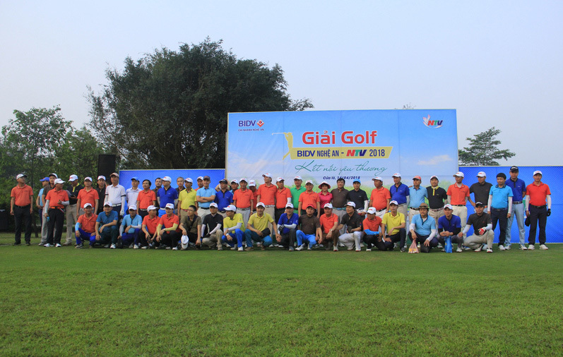 Giải golf BIDV Nghệ An – NTV 2018: Hơn 700 triệu đồng ủng hộ người nghèo
