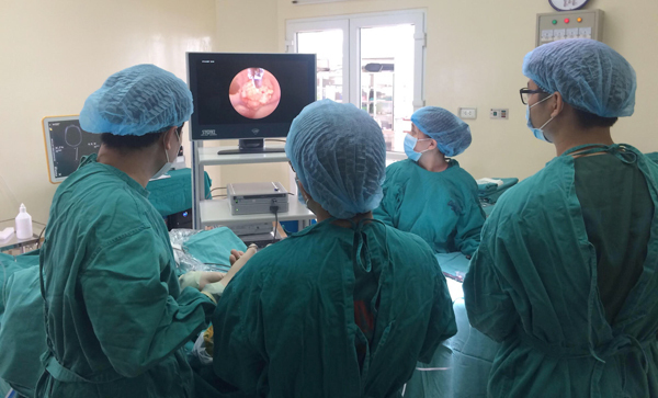 Đau đầu nhiều tháng, phát hiện khối u to bằng quả trứng trong não