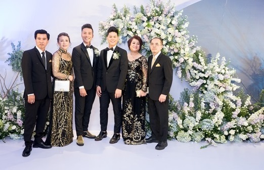 Đám cưới của John Huy Trần và người yêu đồng giới