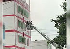 Cháy khách sạn ở Sài Gòn, nhiều người nước ngoài kêu cứu