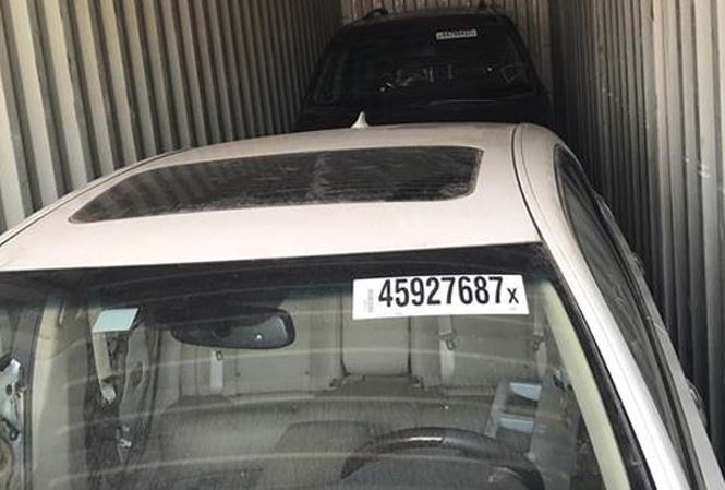 3 container xe Toyota cũ nhập khẩu khai báo là... lốp ôtô