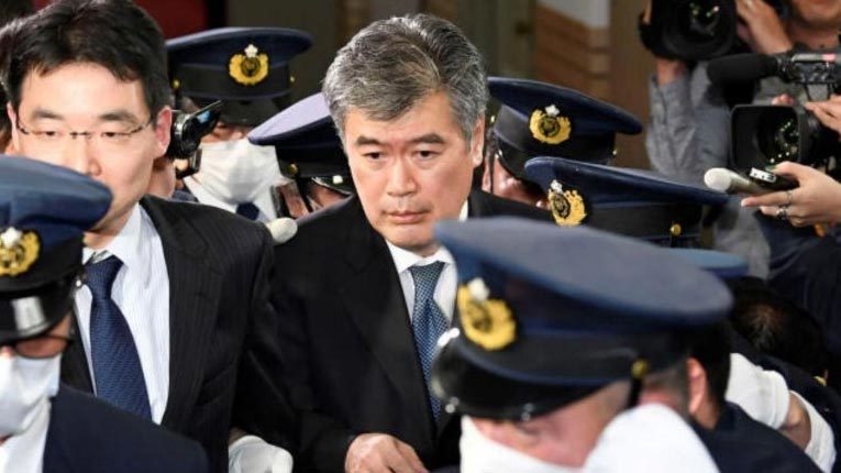 Thứ trưởng Nhật từ chức vì bê bối quấy rối tình dục nữ nhà báo