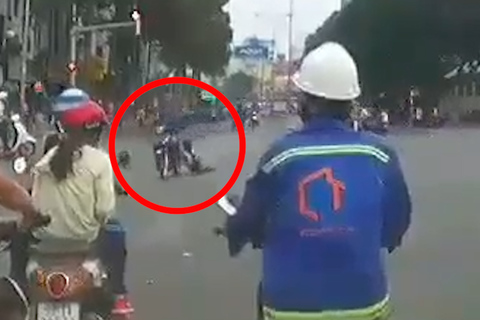 Cô gái bị cướp giật kéo lê hơn 20 mét ở trung tâm Sài Gòn