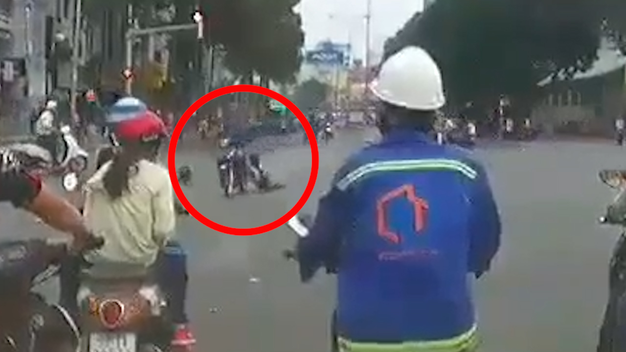 Kẻ cướp kéo lê cô gái hơn 20 mét ở trung tâm Sài Gòn