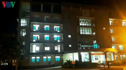 Rơi từ tầng 5 bệnh viện, người phụ nữ tử vong