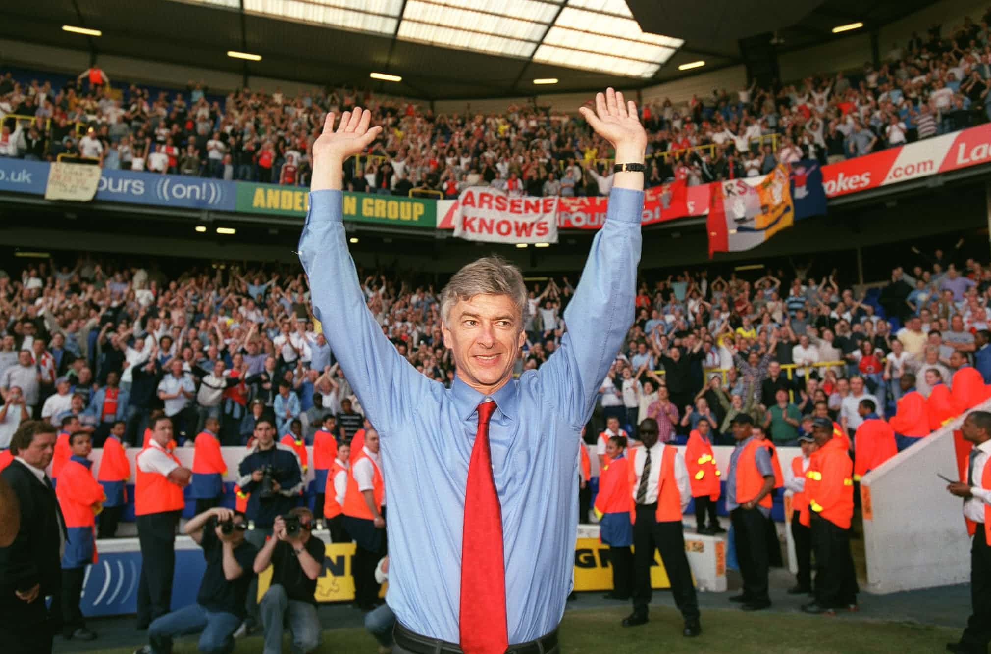 Wenger rời Arsenal sau 22 năm: Chỉ có thể là yêu...