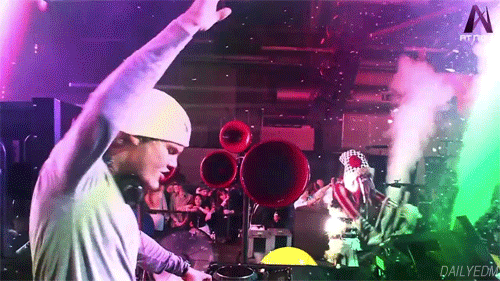 DJ nổi tiếng thế giới Avicii qua đời ở tuổi 28