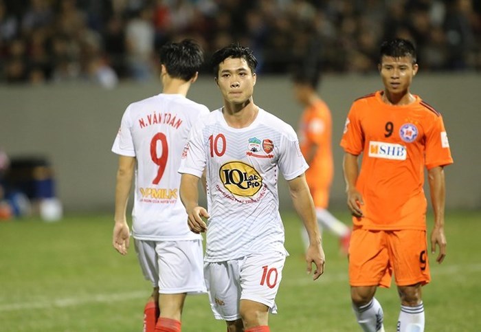 HLV Park Hang Seo,Công Phượng,HAGL,V-League