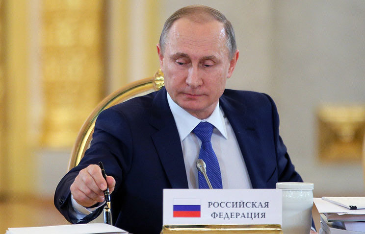 Đồ cũ của Putin được bán với giá siêu đắt
