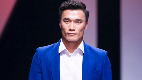 Khán giả hò reo không dứt xem Bùi Tiến Dũng catwalk