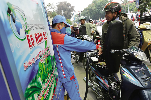 Giá xăng được giữ nguyên.