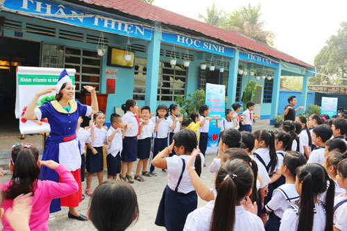 Công thức 4-3-2-1: cân bằng dinh dưỡng và vận động cho trẻ