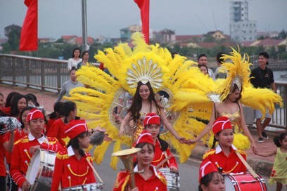 Carnaval Đồng Hới 2018: Rực rỡ sắc màu