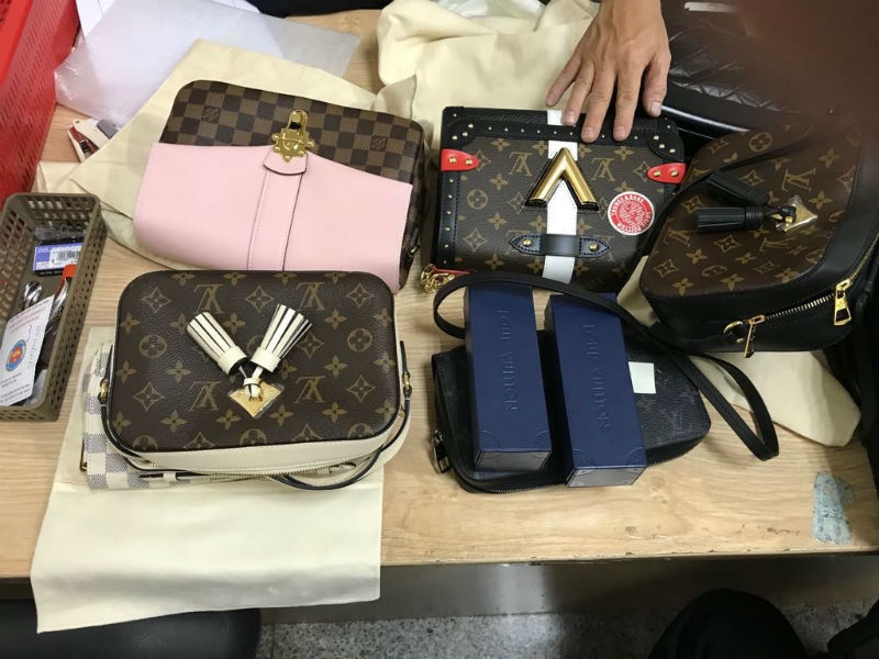 Lợi dụng 'cửa xanh' trốn thuế lô hàng hiệu qua sân bay Tân Sơn Nhất