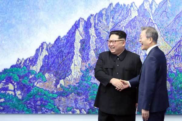 Chiến lược cân bằng Mỹ-Trung của Kim Jong Un