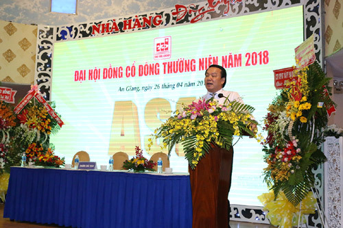 Ông Lê Thanh Thuấn Chủ tịch Tập đoàn Sao Mai phát biểu tại Đại hội