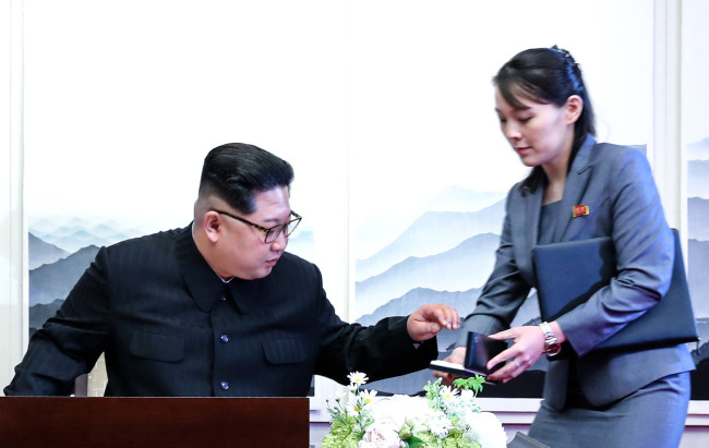 Kim Jong Un mang bút đắt tiền tới hội nghị thượng đỉnh
