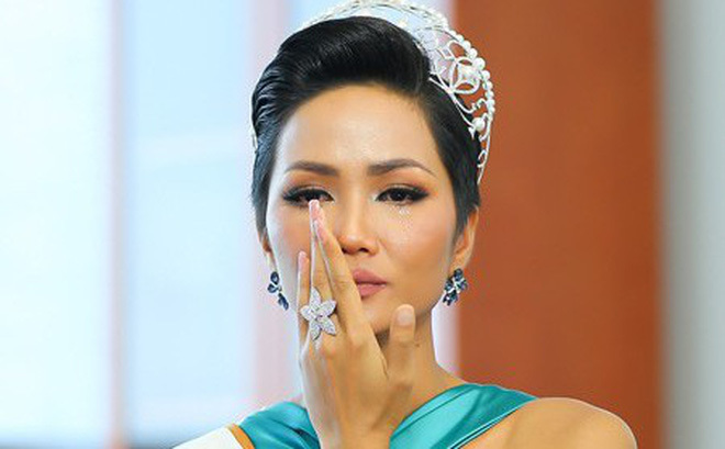 Hoa hậu Hoàn vũ Việt Nam 2017 tiết lộ quá khứ không ngờ