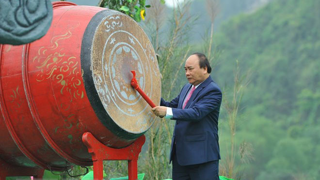 Thủ tướng đánh trống khai hội Tràng An