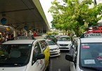 Đề xuất cho 400 taxi hoạt động trở lại, chở người dân đến bệnh viện