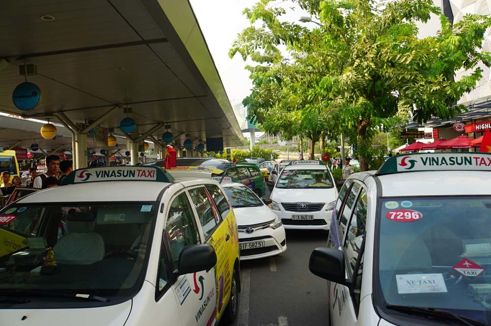 Đề xuất cho 400 taxi hoạt động trở lại, chở người dân đến bệnh viện