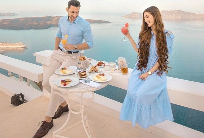 'Hot girl tóc mây' gốc Việt khoe ảnh tình tứ bên người yêu điển trai