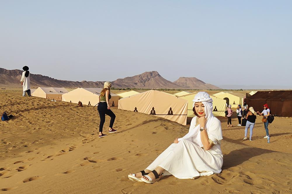 Theo chân nhà văn Di Li khám phá bình minh ở Sahara