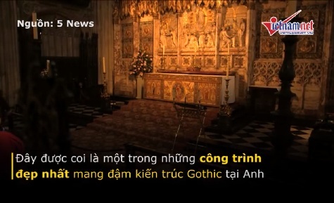 Trong nhà nguyện cổ, nơi diễn ra đám cưới Hoàng tử Anh