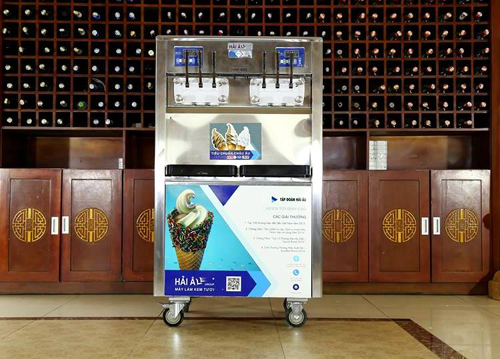 Kem tươi hút khách, máy làm kem Hải Âu ‘cháy hàng’
