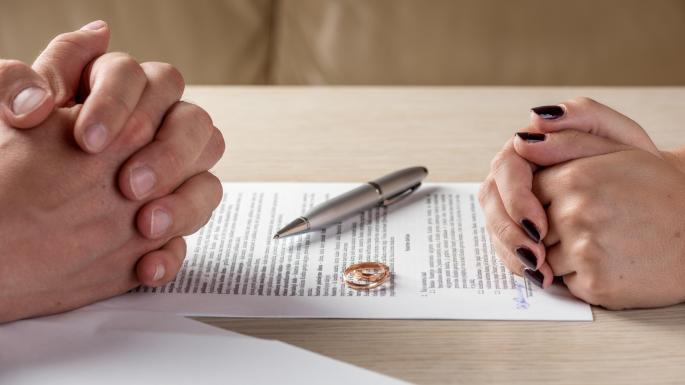 Vợ ngoại tình vì bị trai ngoan... 'bỏ bùa yêu'