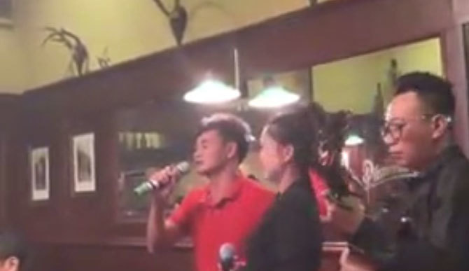 Dân mạng 'đào mộ' clip em gái Hoa Vinh song ca ngọt lịm cùng nghệ sĩ Xuân Bắc