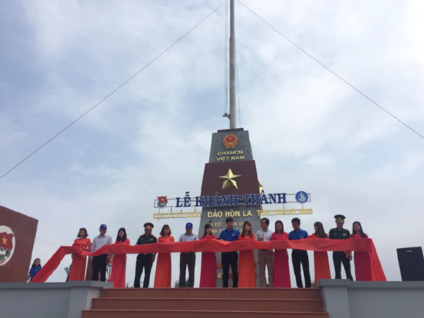 Khánh thành Cột cờ Tổ quốc trên đảo Hòn La