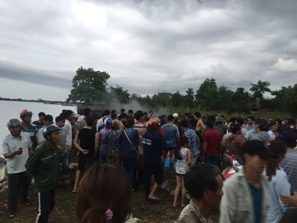 Hai nữ sinh chết đuối thương tâm ở Sài Gòn