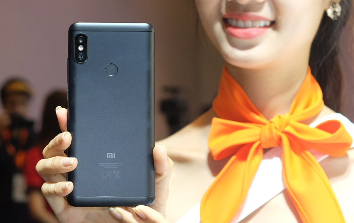 Xiaomi ra mắt Redmi Note 5: Camera kép, giá chưa đến 5 triệu