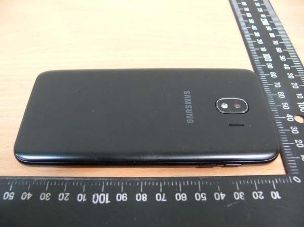 Samsung Galaxy J4: mẫu smartphone rẻ nhất dòng máy Galaxy J