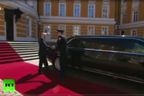 Dàn xe “khủng” phục vụ các đời Tổng thống Nga