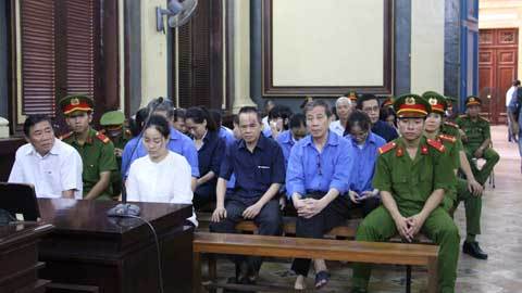 Đại án 6.300 tỉ: Bố trí phòng chăm sóc đặc biệt cho bé theo mẹ hầu tòa