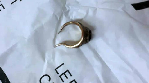 Người đàn ông U70 suýt mất ‘của quý’ vì đeo nhẫn
