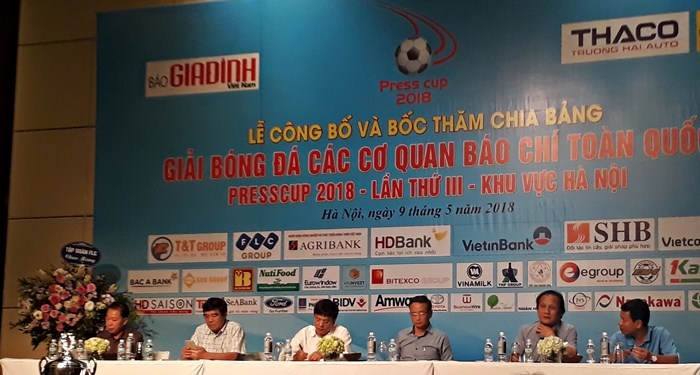 40 đội dự giải bóng đá Press Cup 2018