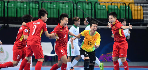 Tuyển nữ futsal Việt Nam vào bán kết châu Á