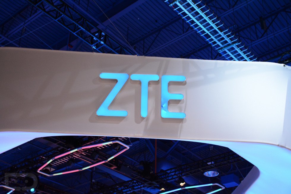 Tập đoàn ZTE 'tê liệt', đóng cửa các hoạt động kinh doanh