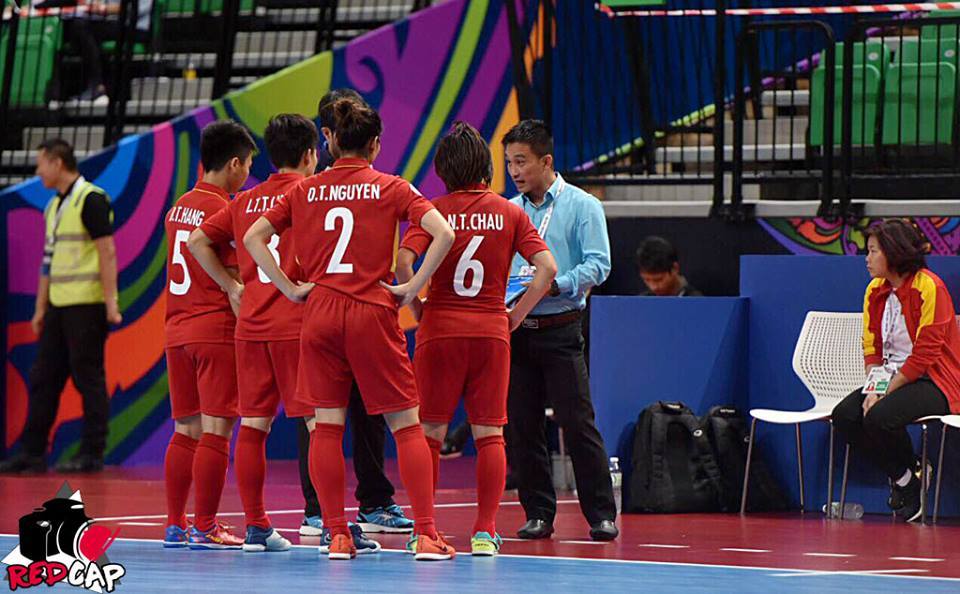 Tuyển nữ futsal Việt Nam thua đậm Iran ở bán kết châu Á