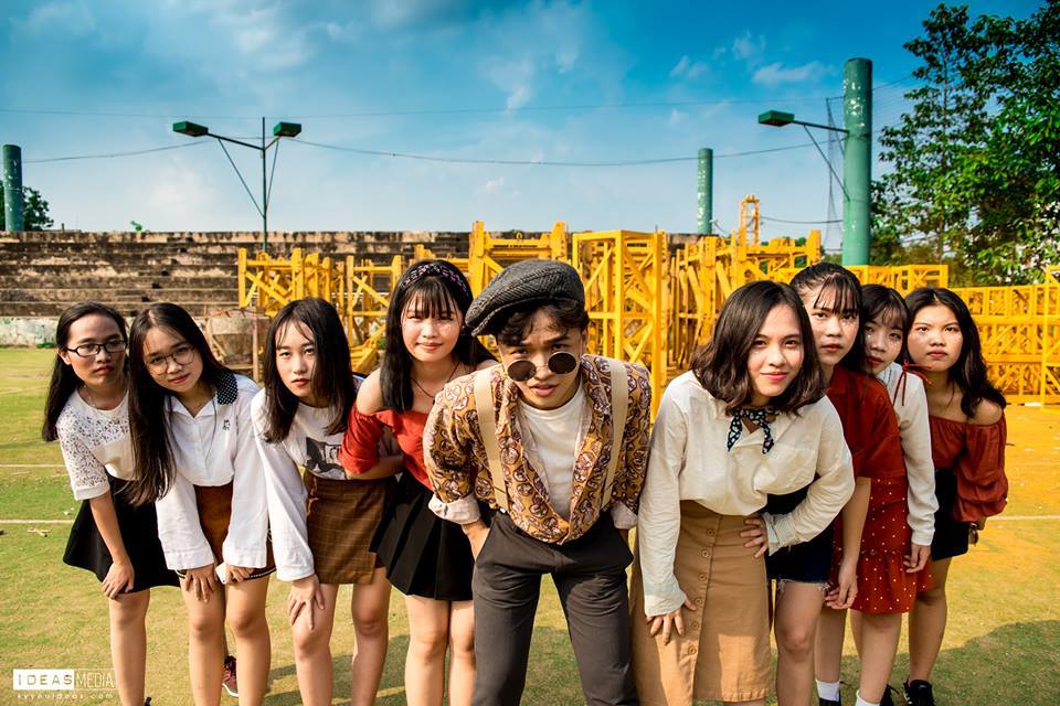 Học sinh Sài Gòn chi tiền triệu làm kỷ yếu mơ 