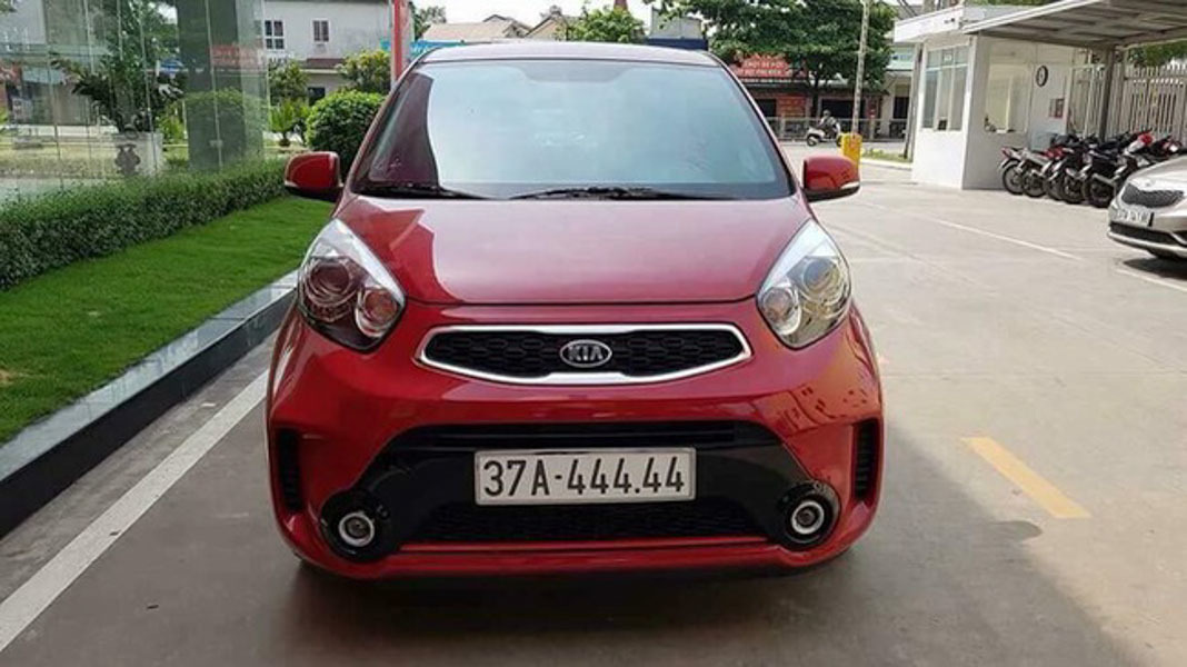 Kia Morning mang biển kiểm soát 37A-444.44 gây sốt mạng xã hội