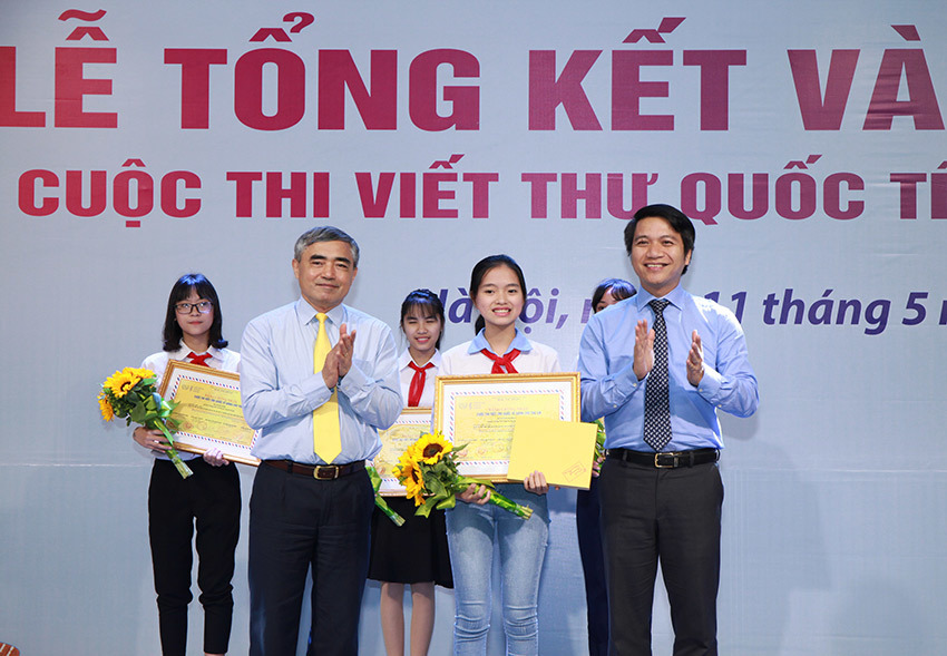 Học sinh Hải Dương đạt giải nhất viết thư quốc tế UPU