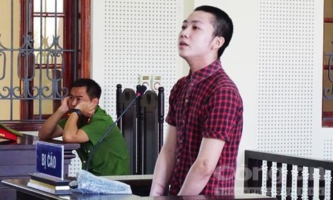 Bị nhắc chuyện cờ bạc, đâm chết người yêu rồi giấu xác vào bụi rậm