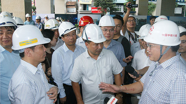 Bộ trưởng GTVT nói gì khi đi thử đường sắt Cát Linh - Hà Đông