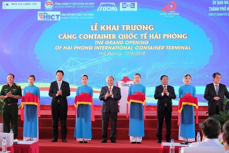 Thủ tướng: Kết nối, nâng cao cạnh tranh quốc gia về dịch vụ cảng biển