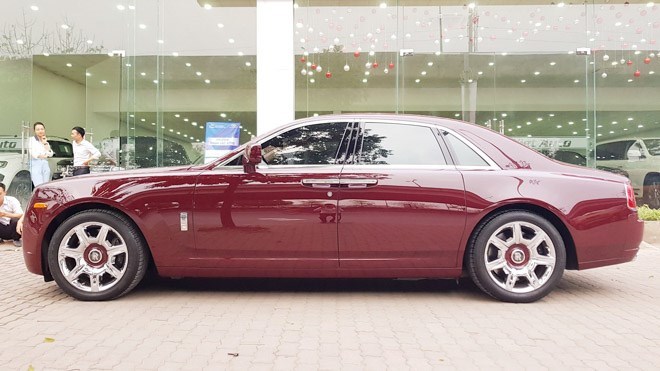 Đại gia Huế chơi Rolls-Royce Ghost biển ngũ quý 1 hơn 11 tỷ đồng